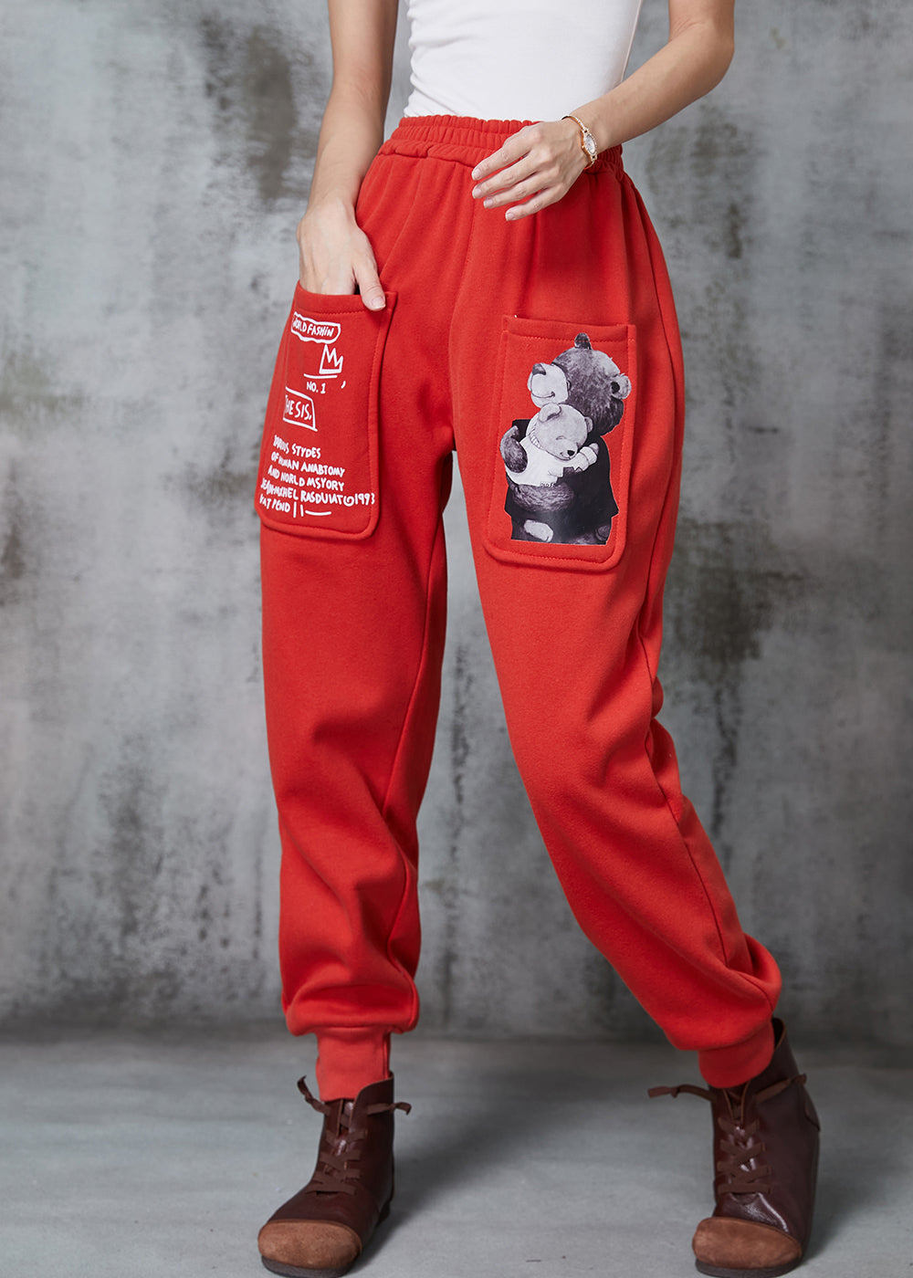 Well Tailored Pants with a Graceful Silhouette