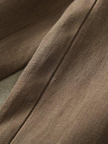 Beautifully Finished Pants in a Timeless Design