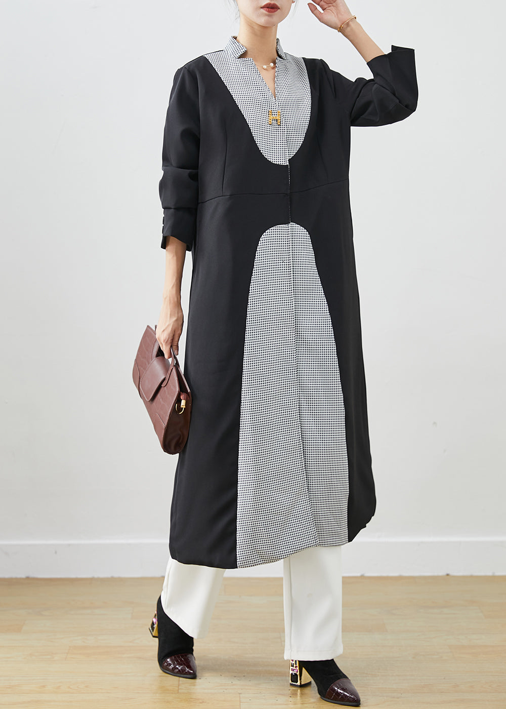 Classic Vintage Dress with a Flattering Fit