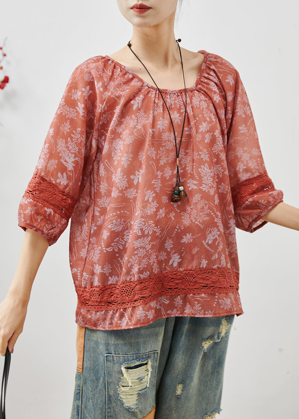 Classic Vintage Shirt with a Flattering Fit