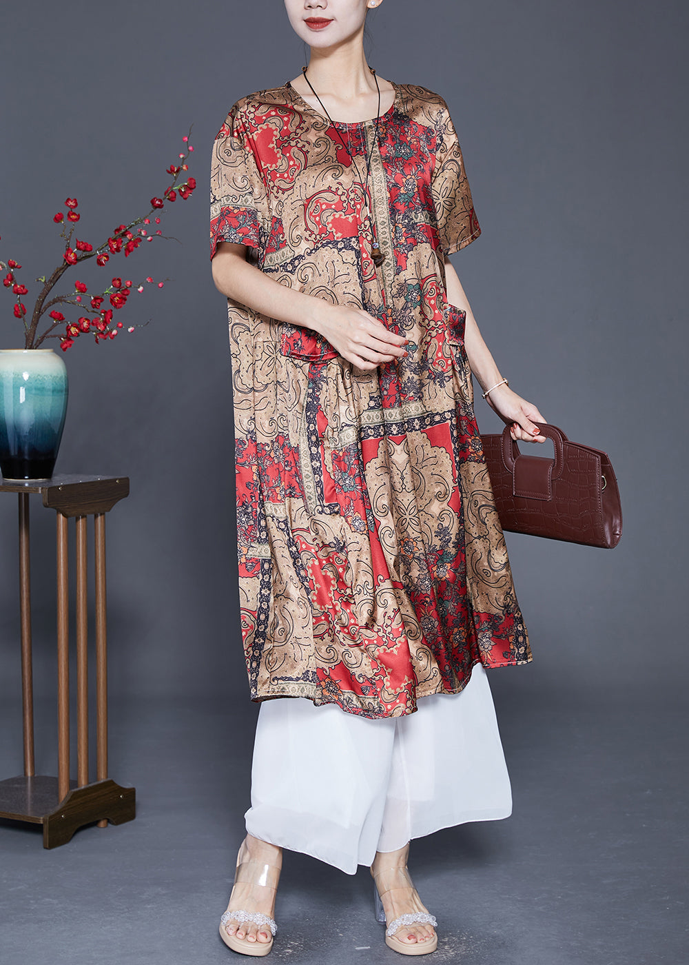 Well Tailored Dress with a Graceful Silhouette