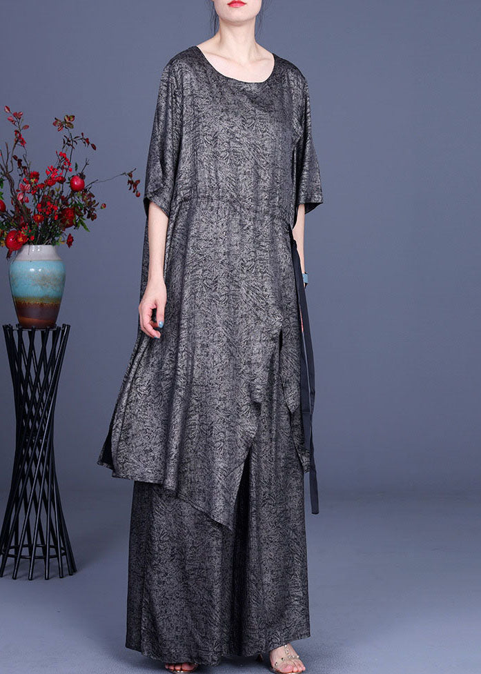 Effortlessly Elegant Garment with a Timeless Design