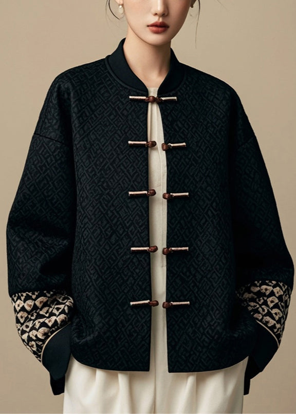 Beautifully Finished Coat in a Timeless Design
