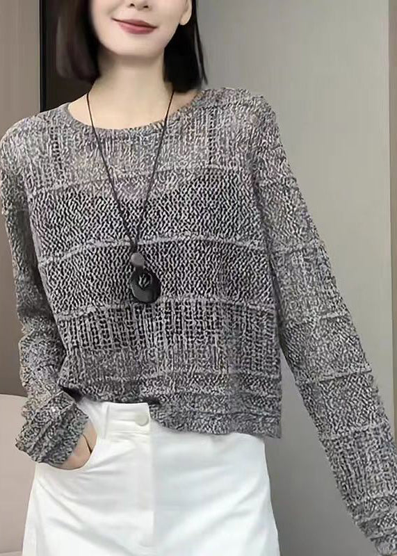 Effortlessly Elegant Sweater with a Timeless Design
