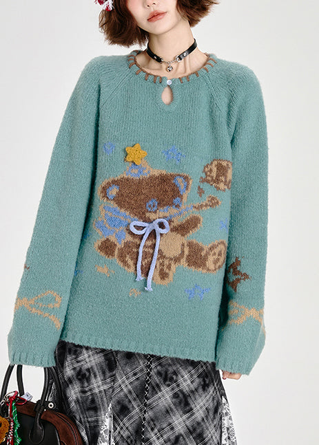 Effortlessly Elegant Sweater with a Timeless Design