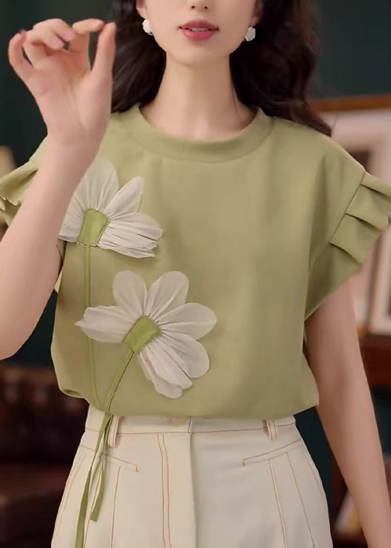 Classic Vintage Shirt with a Flattering Fit