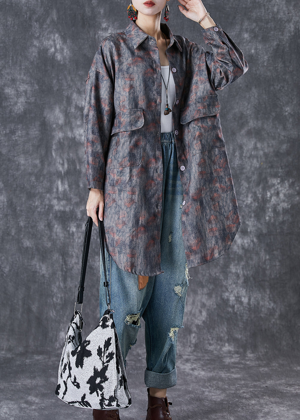 Effortlessly Elegant Jacket with a Timeless Design