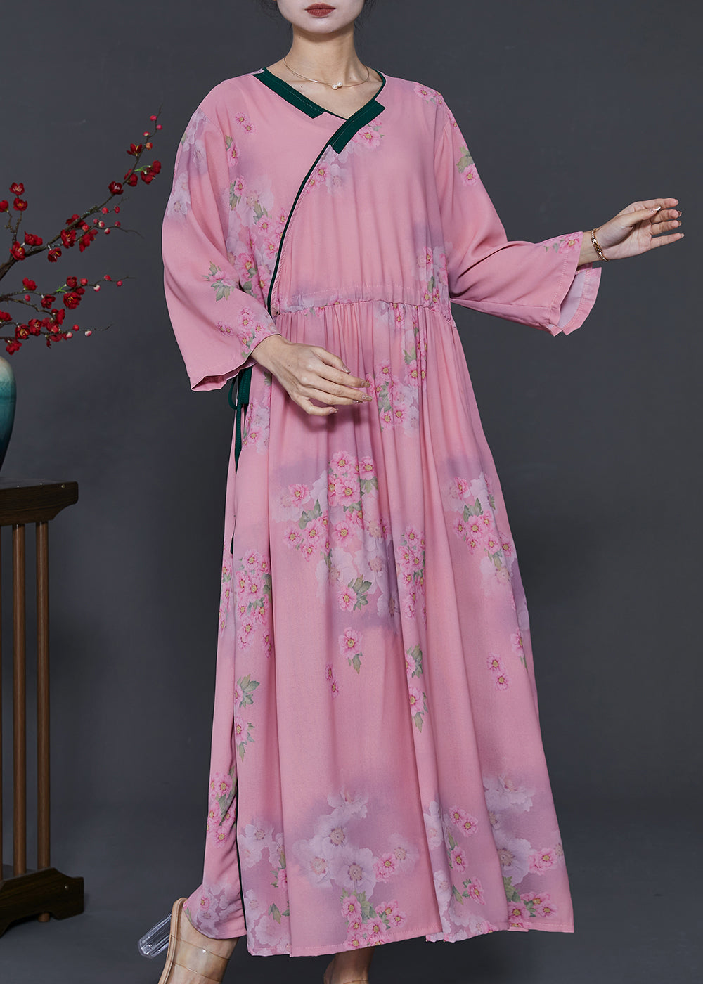 Beautifully Crafted Dress in a Classic Style