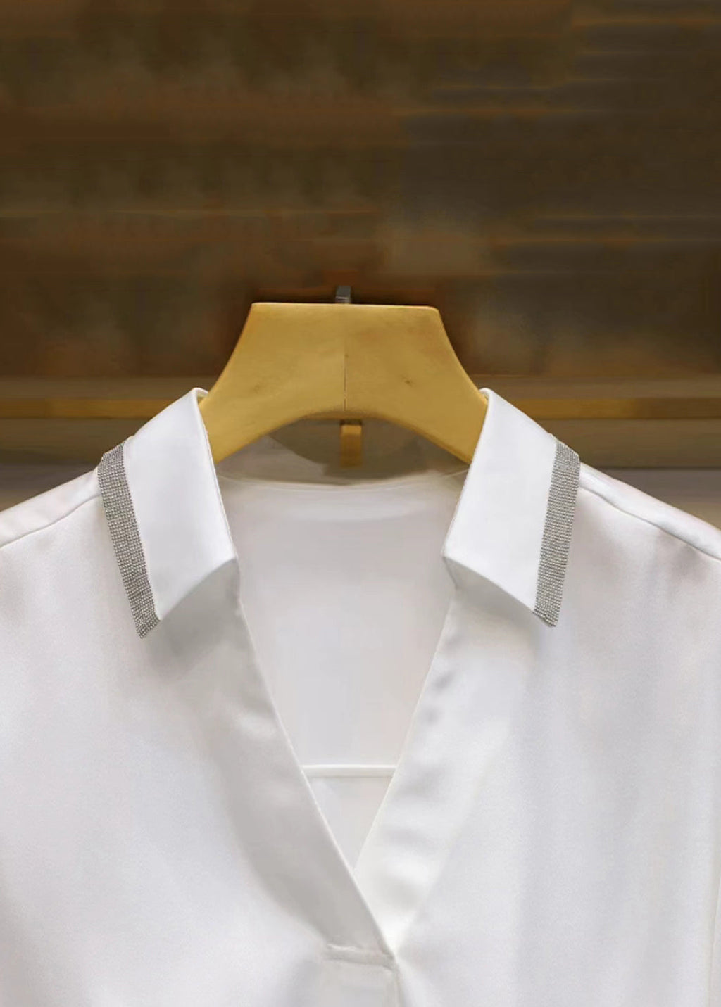Beautifully Finished Shirt in a Timeless Design