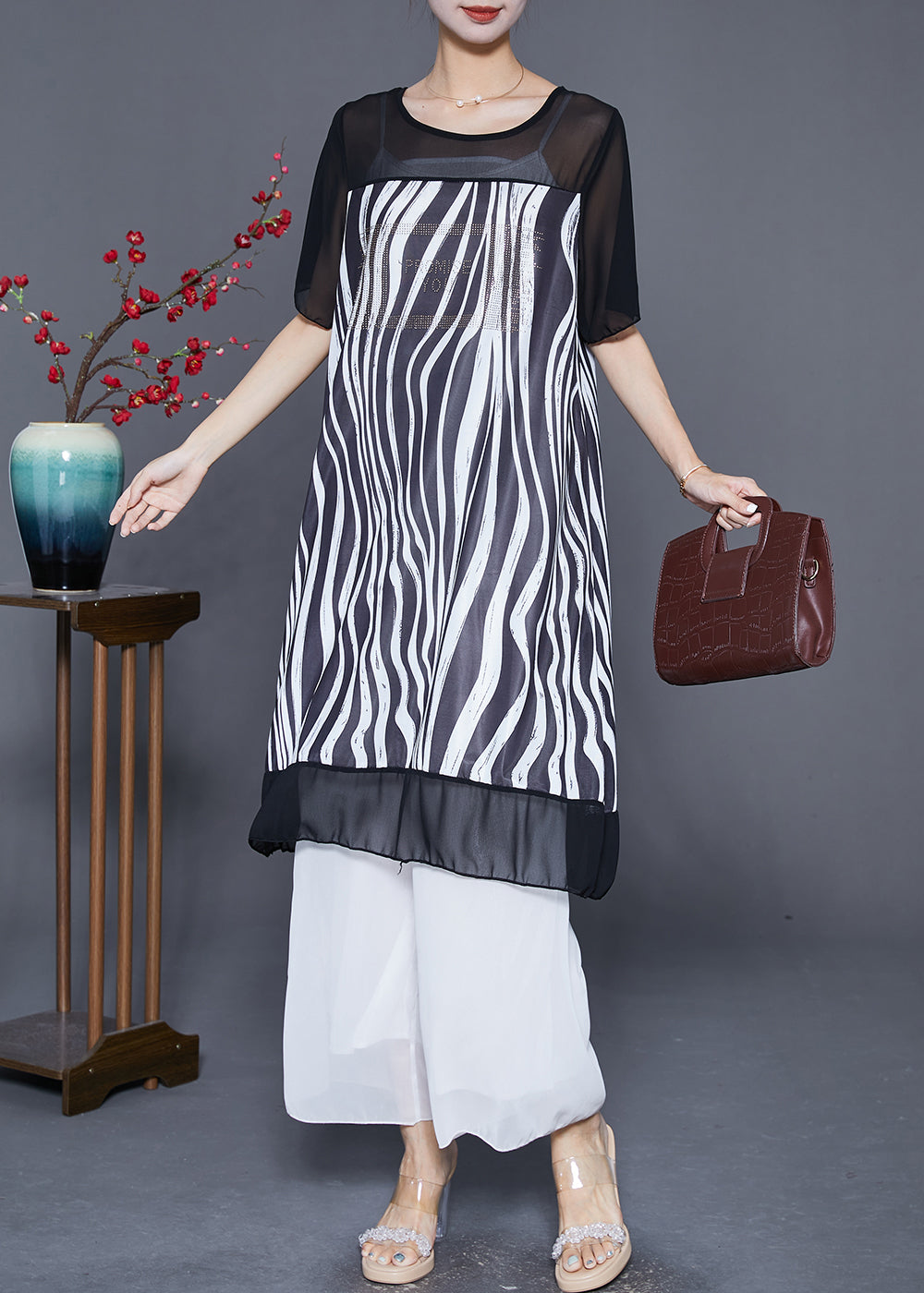 Gracefully Styled Dress for Any Occasion