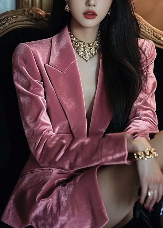Gracefully Styled Coat for Any Occasion