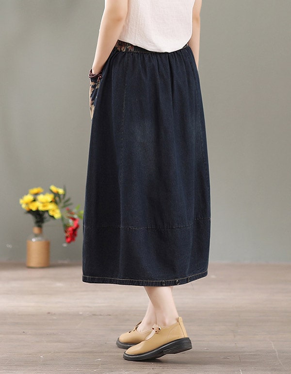 Gracefully Styled Garment for Any Occasion
