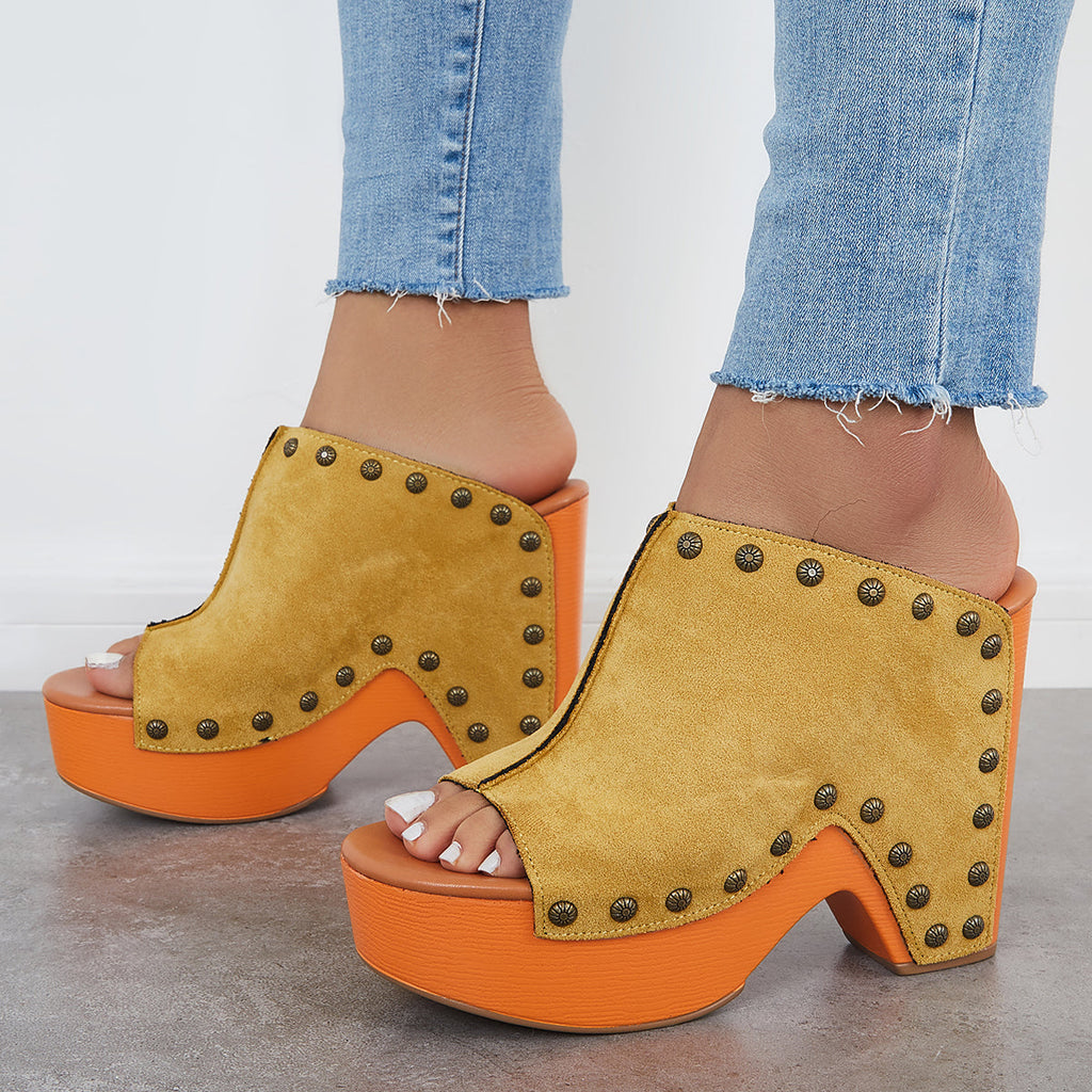 Chic Orthopedic Sandals with Unique Design