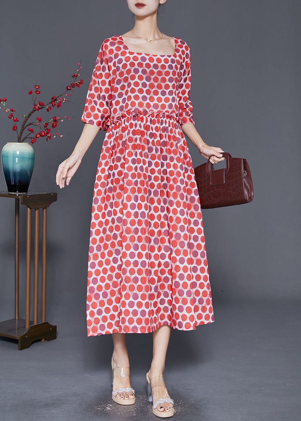 Beautifully Crafted Dress in a Classic Style