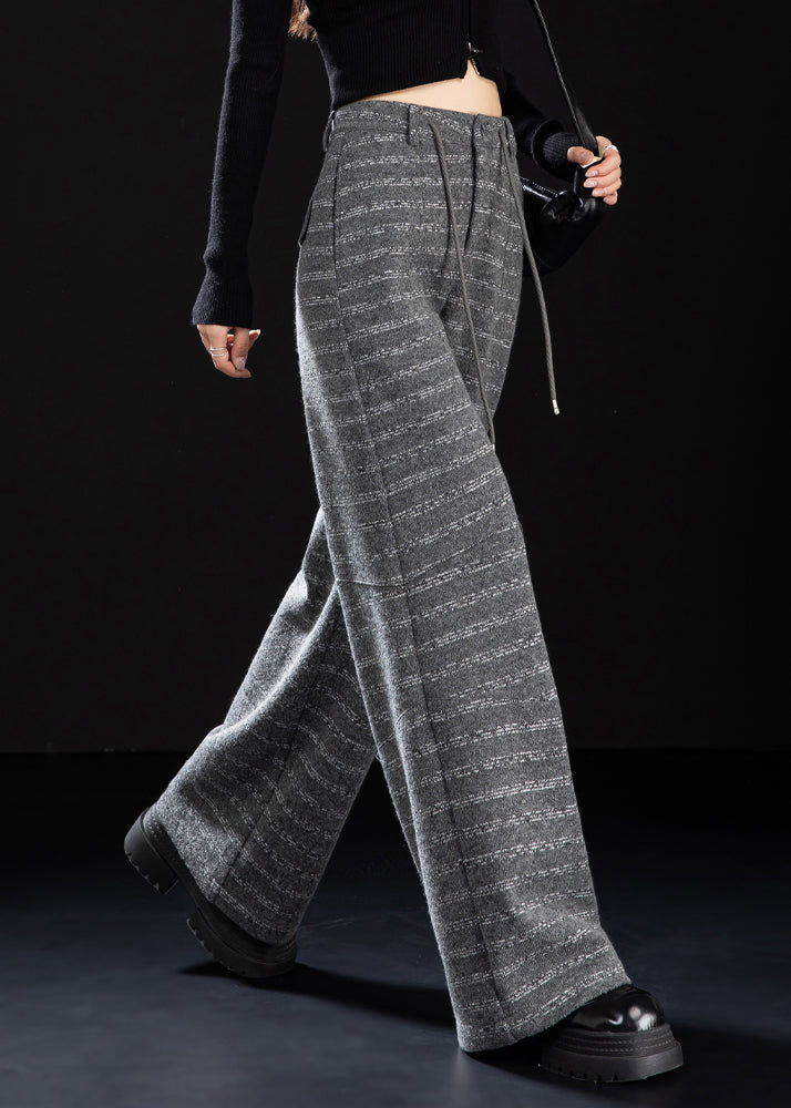 Classic Vintage Pants with a Flattering Fit