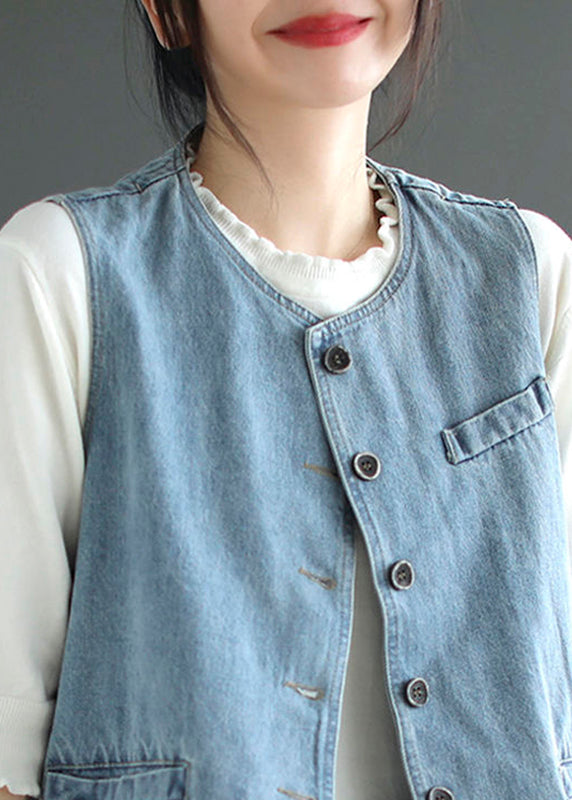 Classic Vintage Coat with a Flattering Fit