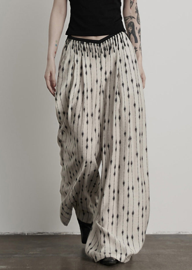 Elegantly Styled Pants for Everyday Wear