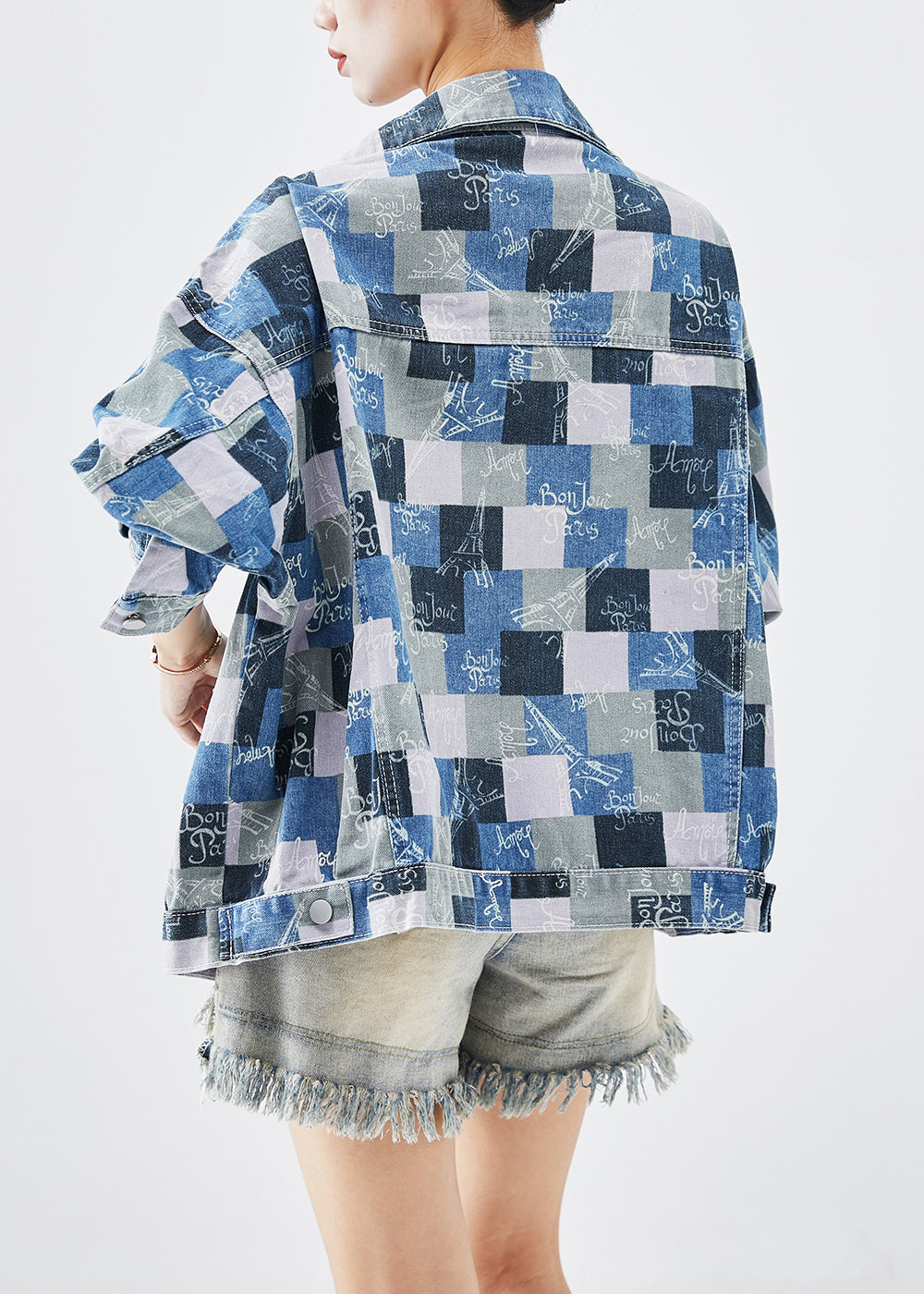 Beautifully Finished Coat in a Timeless Design