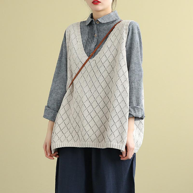 Classic Vintage Sweater with a Flattering Fit