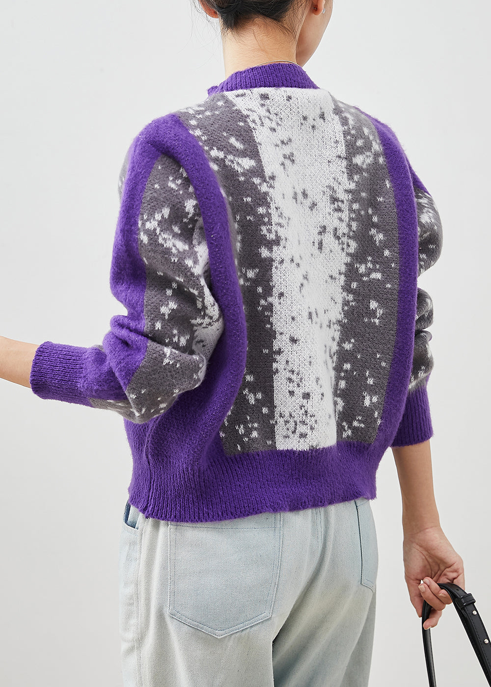 Beautifully Finished Sweater in a Timeless Design