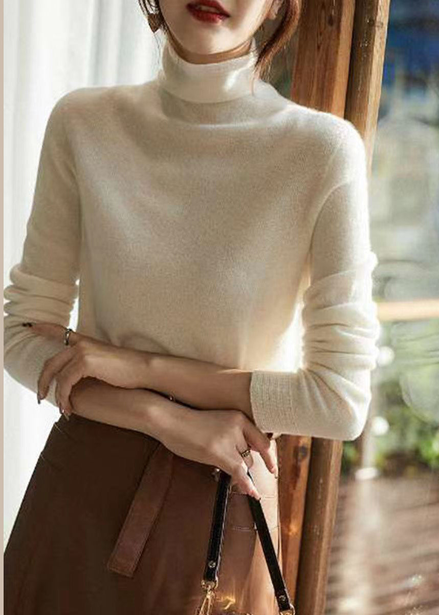 Classic Vintage Sweater with a Flattering Fit