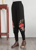 Effortlessly Elegant Pants with a Timeless Design