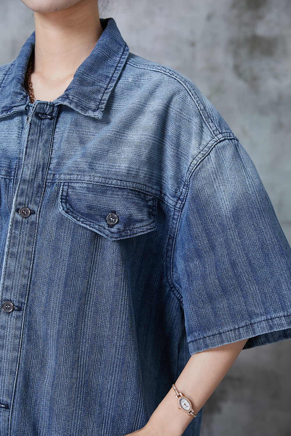 Elegantly Styled Shirt for Everyday Wear