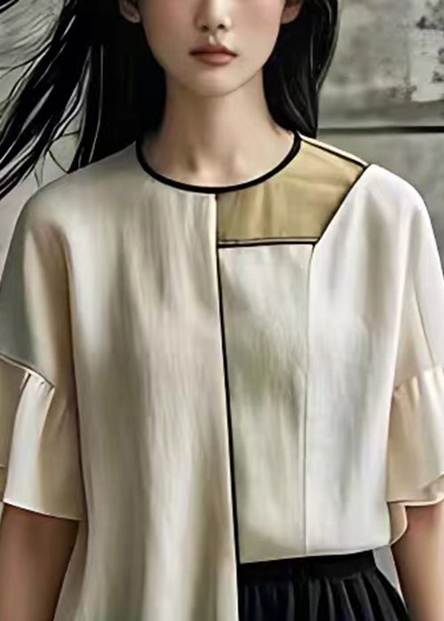 Well Tailored Top with a Graceful Silhouette