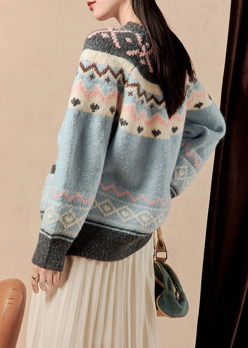Beautifully Crafted Cardigan in a Classic Style