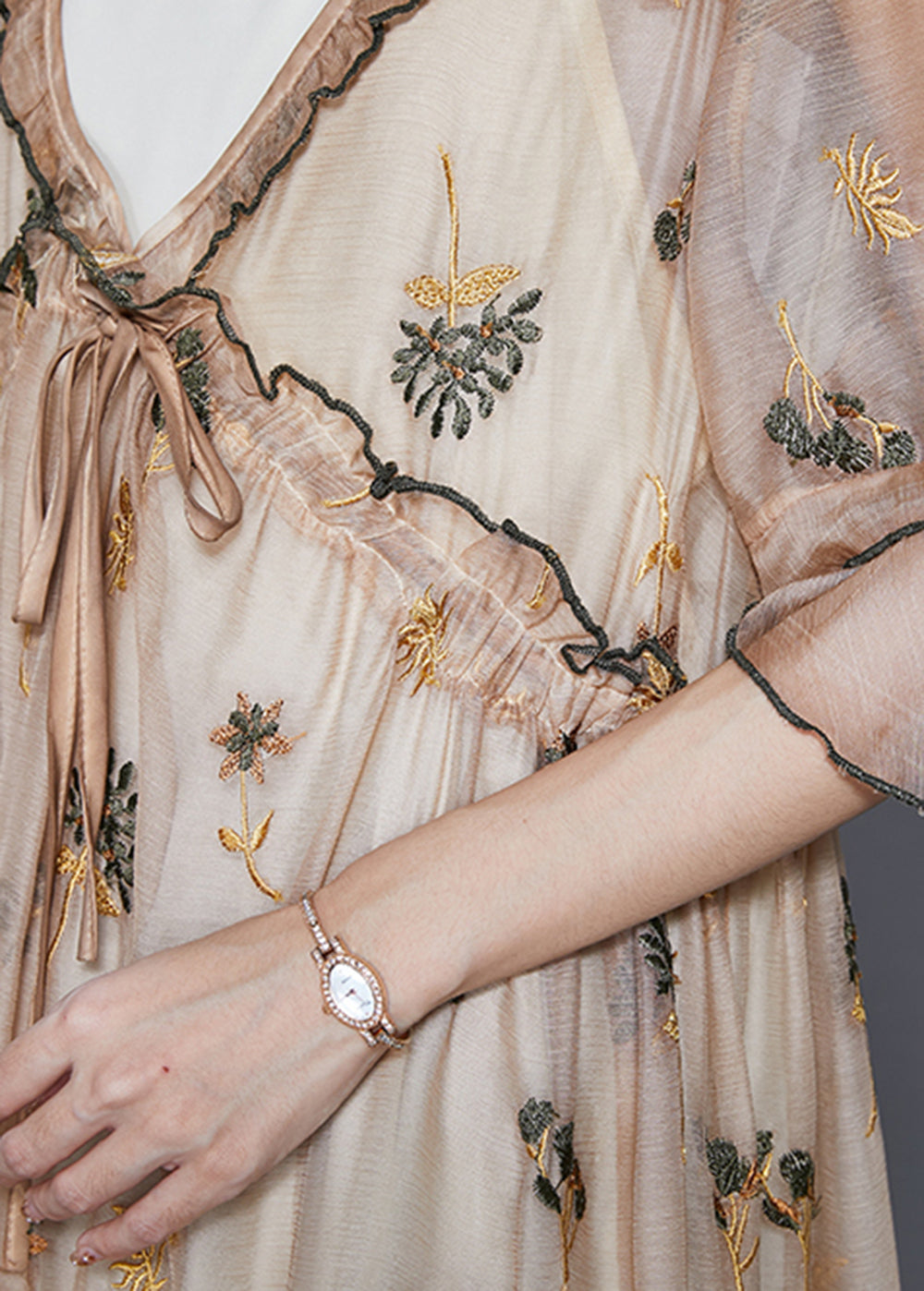 Gracefully Styled Dress for Any Occasion