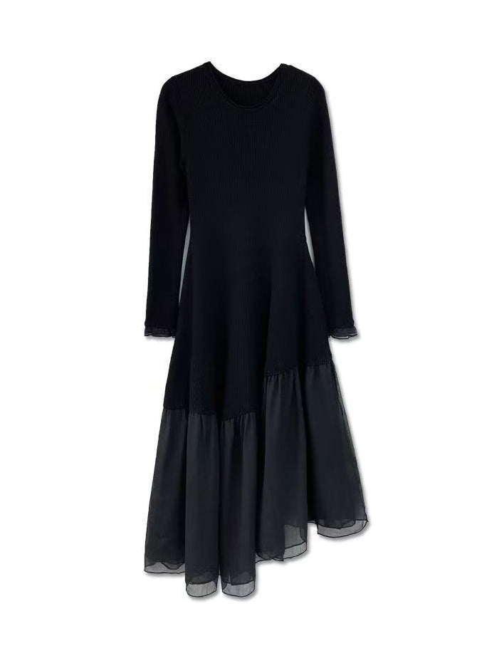 Well Tailored Sweater with a Graceful Silhouette
