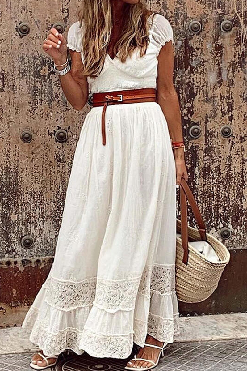 Effortlessly Elegant Dress with a Timeless Design