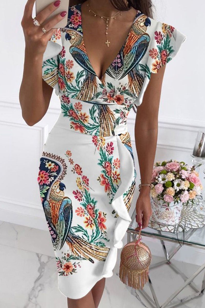 Gracefully Styled Dress for Any Occasion