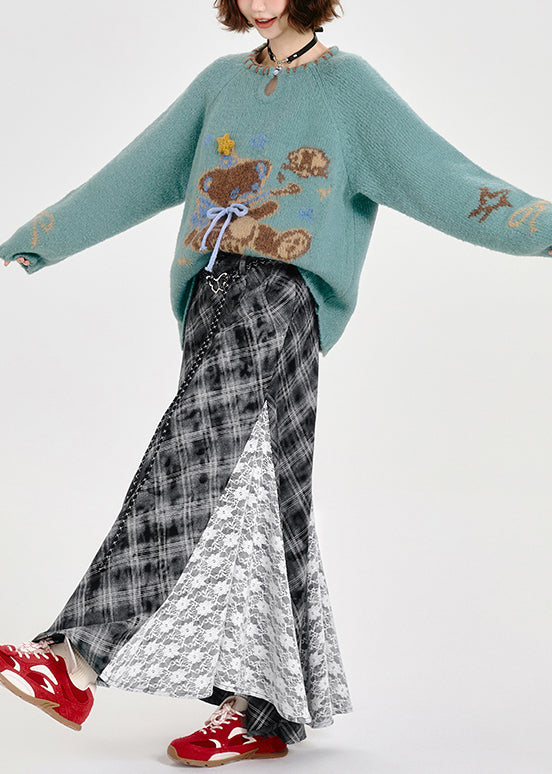 Effortlessly Elegant Sweater with a Timeless Design