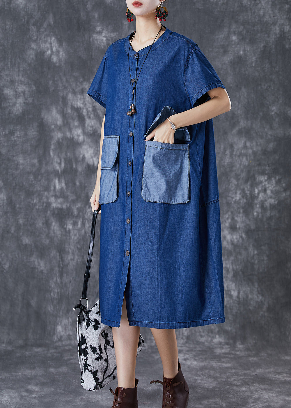 Well Tailored Dress with a Graceful Silhouette