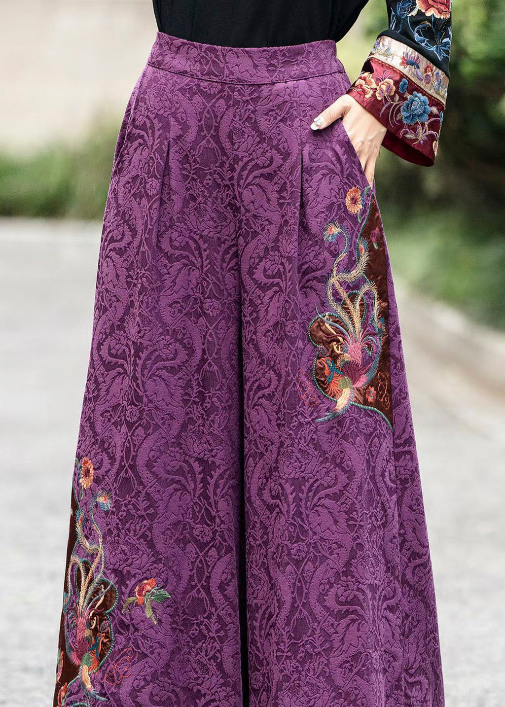 Elegantly Styled Pants for Everyday Wear