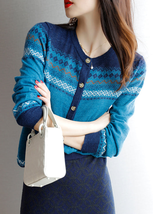 Elegantly Styled Cardigan for Everyday Wear