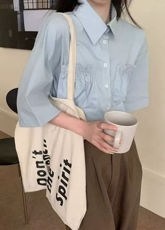 Classic Vintage Shirt with a Flattering Fit