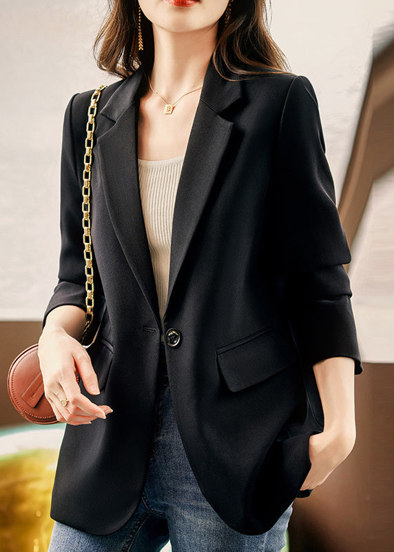Gracefully Styled Coat for Any Occasion