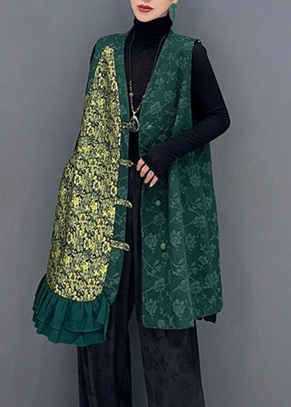 Beautifully Finished Coat in a Timeless Design