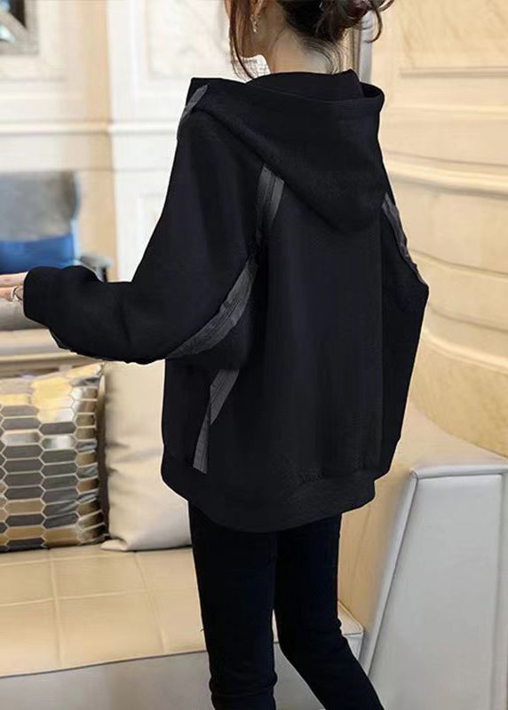 Effortlessly Elegant Coat with a Timeless Design