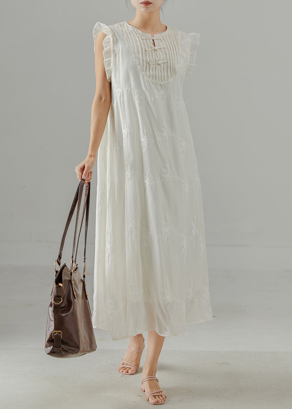 Gracefully Styled Dress for Any Occasion