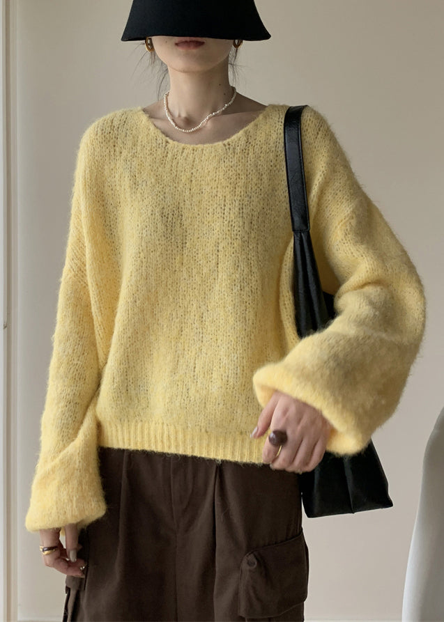 Well Tailored Sweater with a Graceful Silhouette