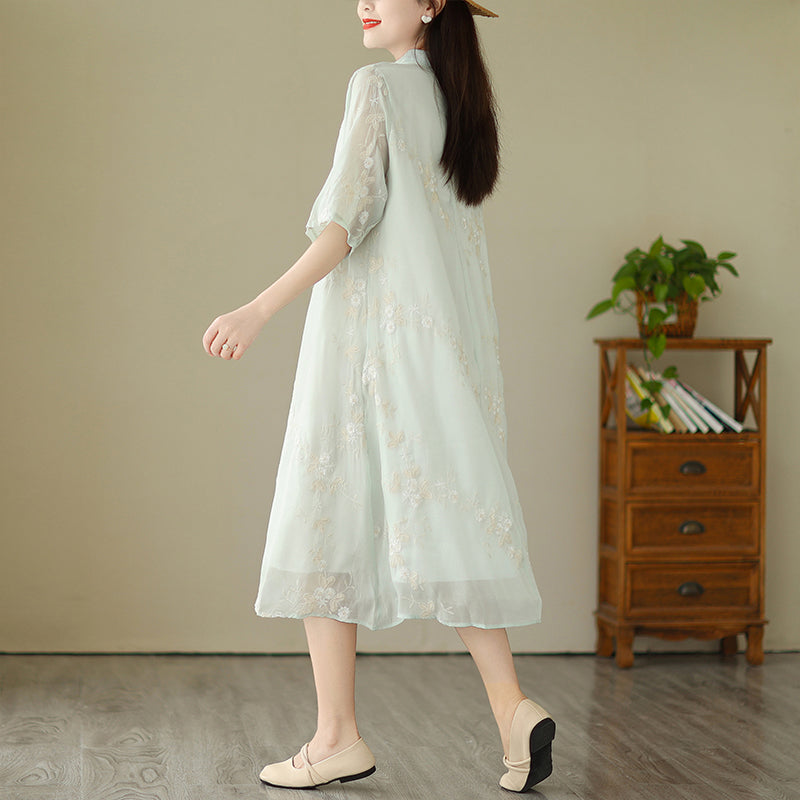 Classic Vintage & Enduringly Stylish Dress