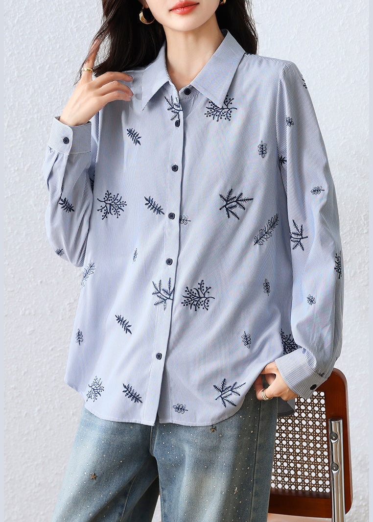 Classic Vintage Top with a Flattering Fit