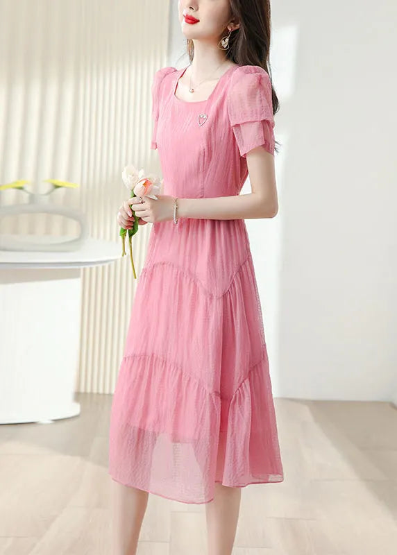 Well Tailored Dress with a Graceful Silhouette