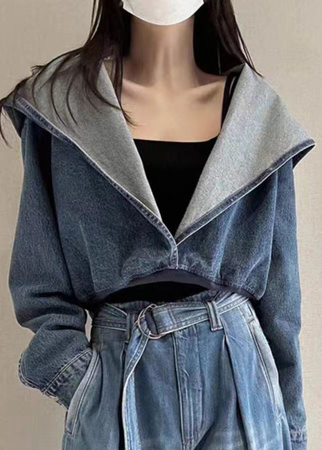 Effortlessly Elegant Coat with a Timeless Design