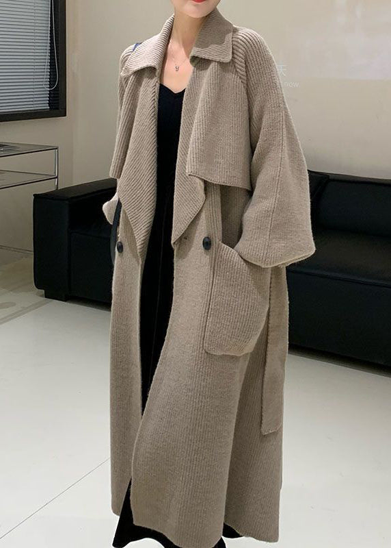 Classic Vintage Coat with a Flattering Fit