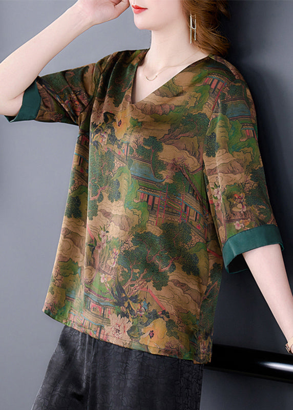 Well Tailored Top with a Graceful Silhouette