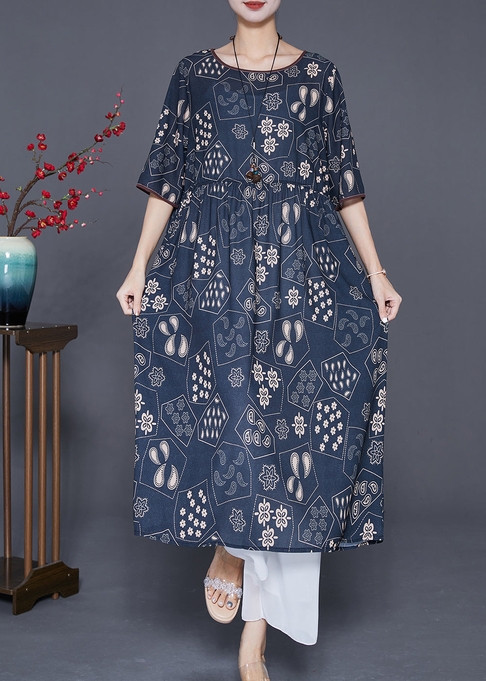 Classic Vintage & Enduringly Stylish Dress
